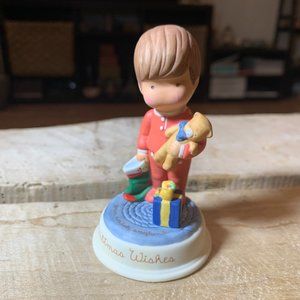 354. Vintage Avon Christmas 1987 Joan Walsh Anglund Boy Figurine Decor Gift